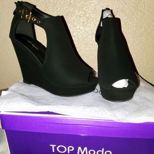 TOP MODA, Size 6, Black heel